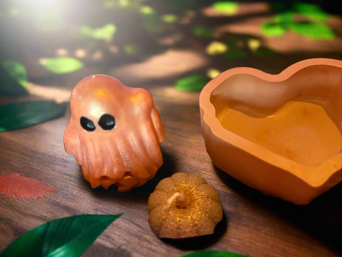 👻 Pumpkin Ghost Candle – Spooky & Sweet Halloween Scented Candle 🎃
